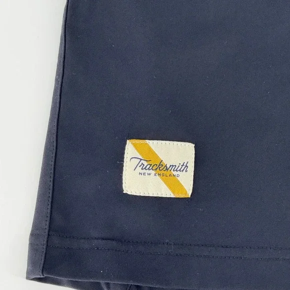 Tracksmith Men's L Black Half Zip Running Pullover Hare Logo Athletic - Picture 4 of 9